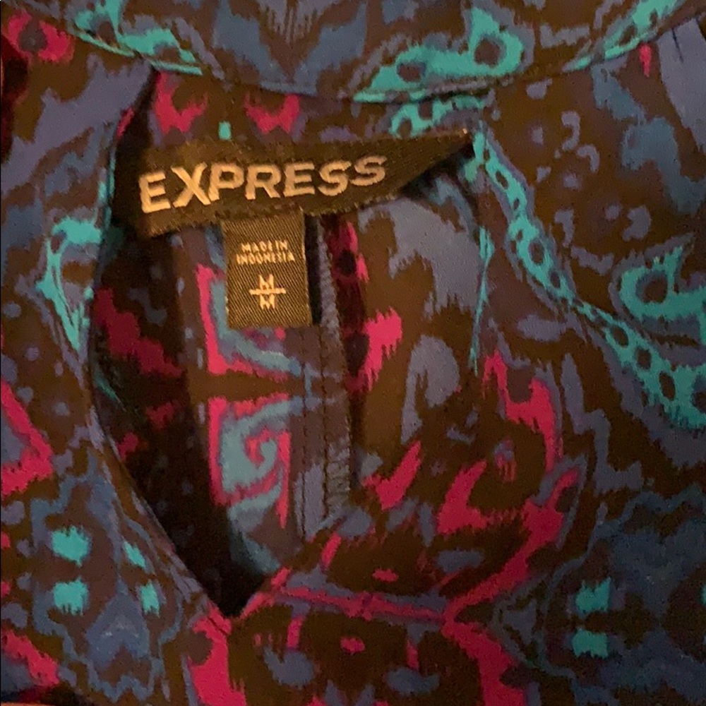 Express flowy patterned top - Picture 3 of 6